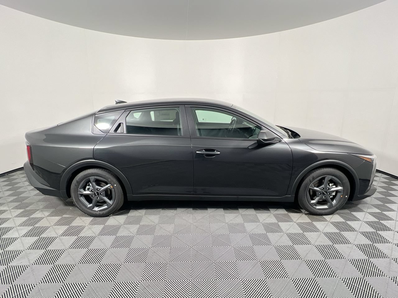 New 2026 Kia K4 FWD image 2