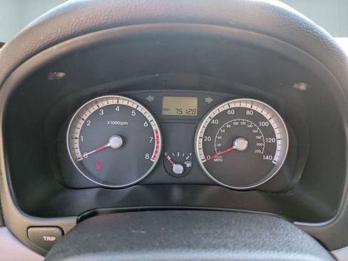 Used 2009 Hyundai Accent GLS image 11