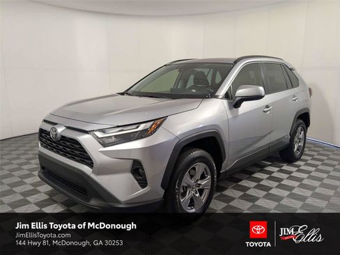 Used 2025 Toyota RAV4 XLE w/ Convenience Package image 1