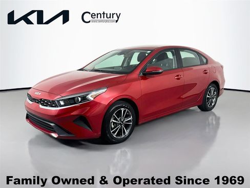 Certified 2023 Kia Forte LXS w/ LXS Technology Package FWD image 1