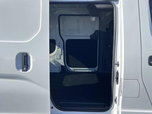 Used 2019 Nissan NV200 S w/ Cruise Control Package image 29