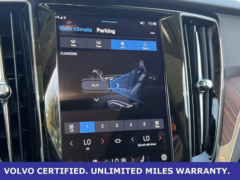 Certified 2025 Volvo V60 B5 Cross Country Plus image 21