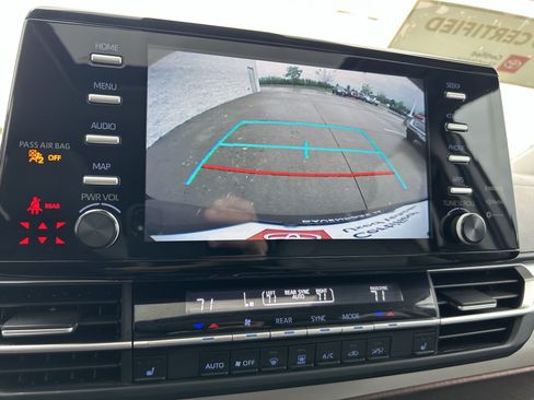 Certified 2024 Toyota Sienna XLE FWD image 29