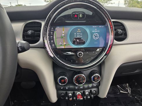 Used 2023 MINI Cooper 2-Door Hardtop w/ Signature Upholstery Package FWD image 22
