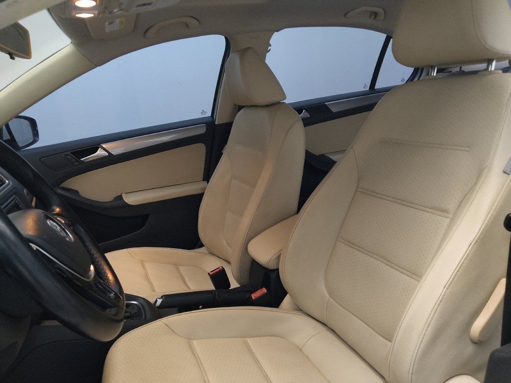 Used 2017 Volkswagen Jetta SE FWD image 17