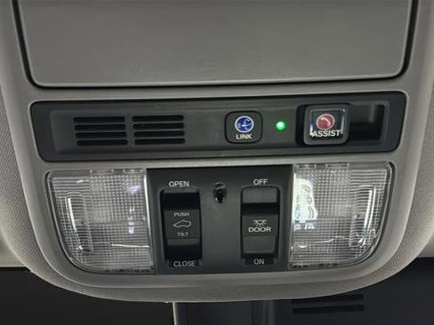 Used 2020 Honda Pilot Touring image 34