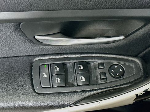 Used 2015 BMW 320i Sedan RWD image 15