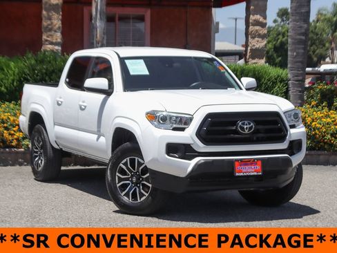 Used 2020 Toyota Tacoma SR w/ SR Convenience Package RWD image 2