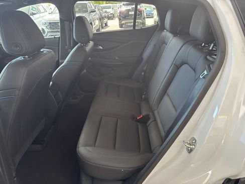 Used 2025 Buick Envista Sport Touring image 25