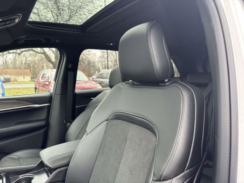 New 2026 Jeep Grand Cherokee 4WD image 14