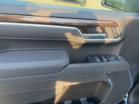 New 2026 GMC Sierra 1500 Elevation image 17