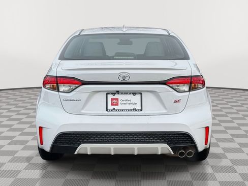 Used 2022 Toyota Corolla SE image 6