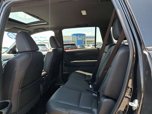 Used 2024 Honda Passport EX-L image 10