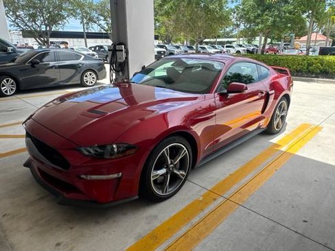 Used 2022 Ford Mustang GT Premium w/ Equipment Group 401A RWD image 4