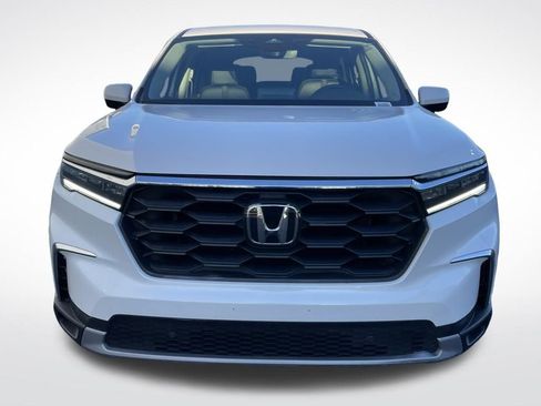 Certified 2025 Honda Pilot EX-L image 9