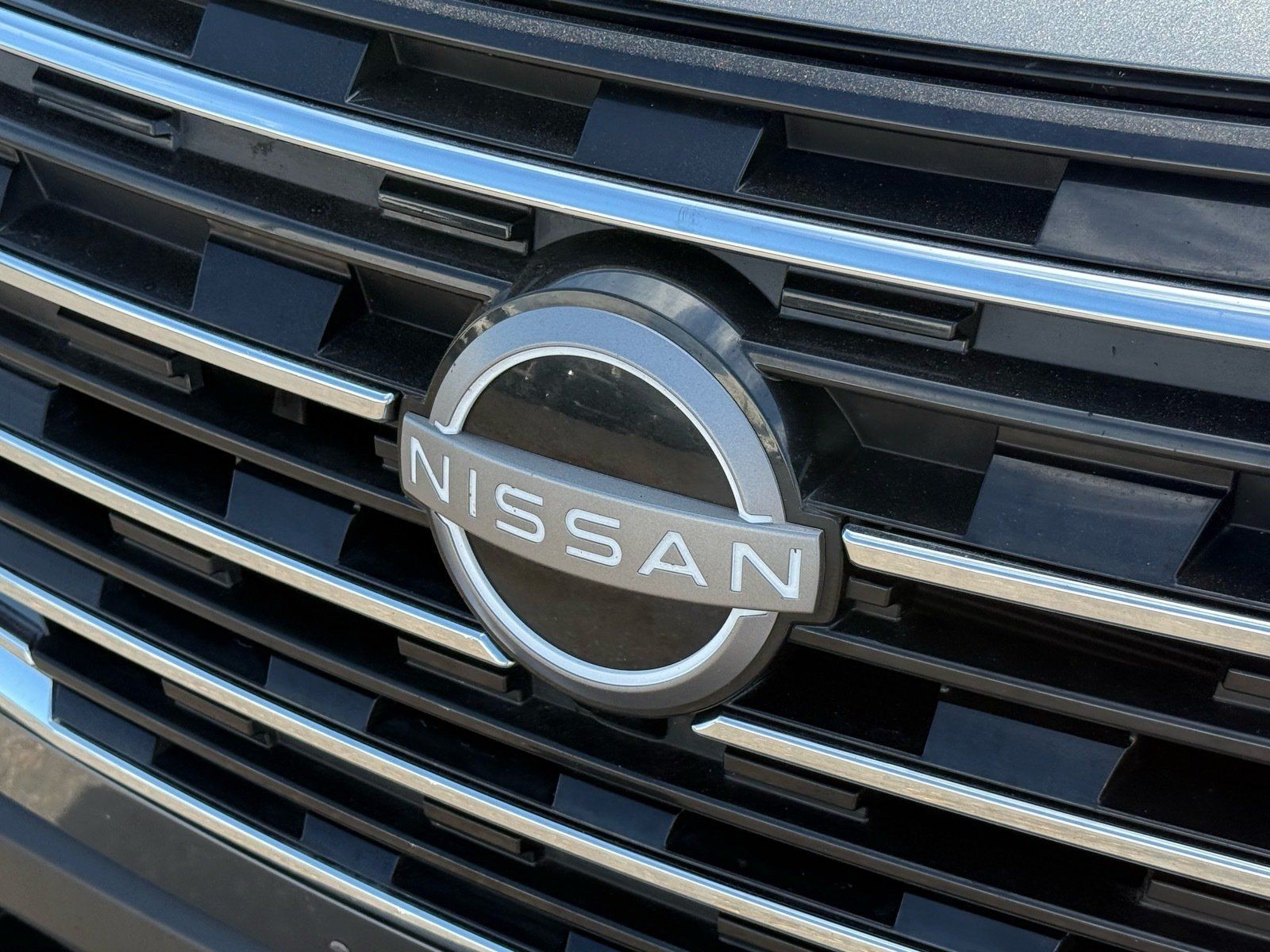 Used 2025 Nissan Rogue SV AWD/4WD image 33