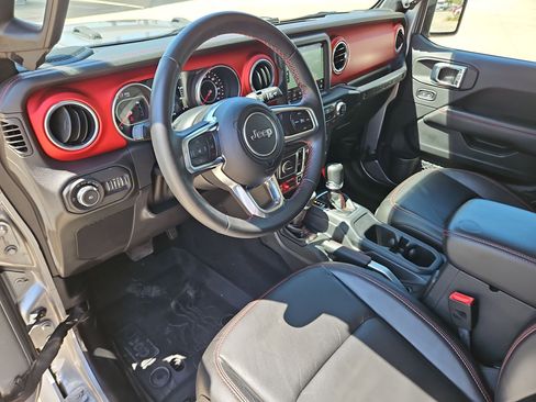 Used 2018 Jeep Wrangler Unlimited Rubicon image 10