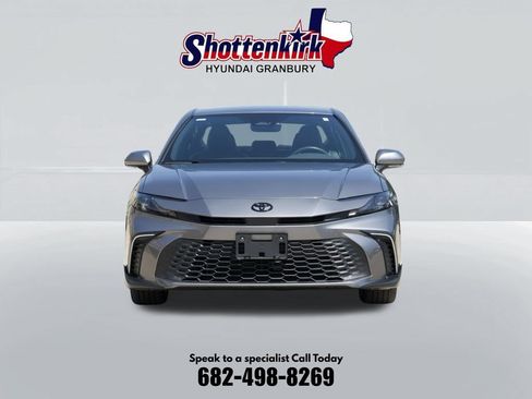 Used 2026 Toyota Camry SE w/ Convenience Package FWD image 2