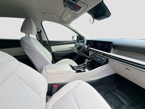 Used 2025 Hyundai Tucson SE FWD image 26