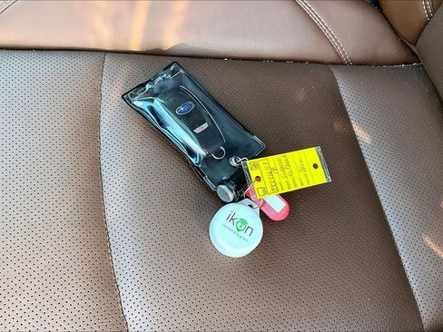 Used 2018 Subaru Outback 3.6R Touring AWD/4WD image 28