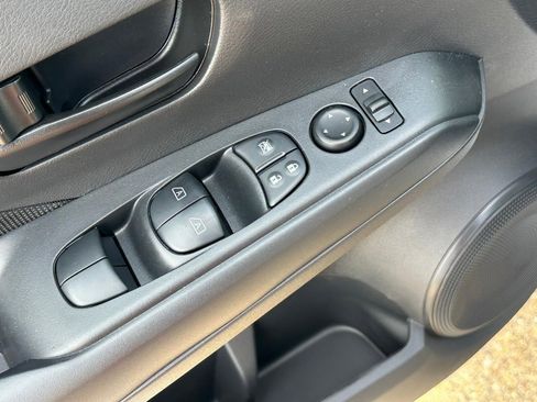 New 2025 Nissan Kicks Play S image 20