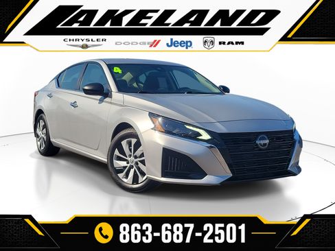 Used 2024 Nissan Altima 2.5 S FWD image 1