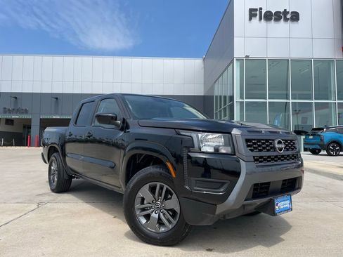 Certified 2025 Nissan Frontier SV RWD image 1