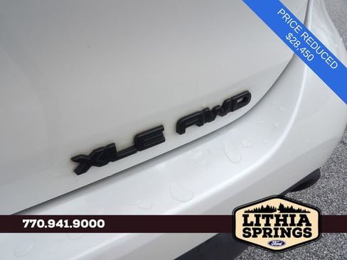 Used 2021 Toyota Highlander XLE AWD/4WD image 14