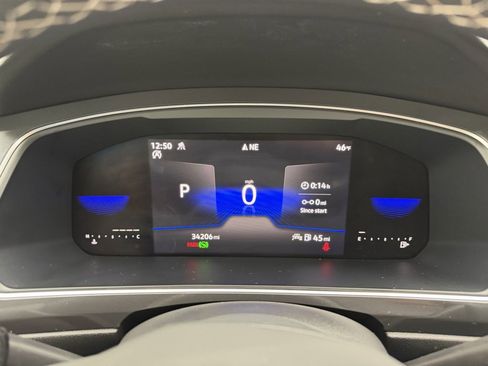 Used 2022 Volkswagen Tiguan SE image 16