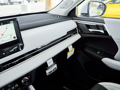 New 2026 Mitsubishi Outlander SE image 54