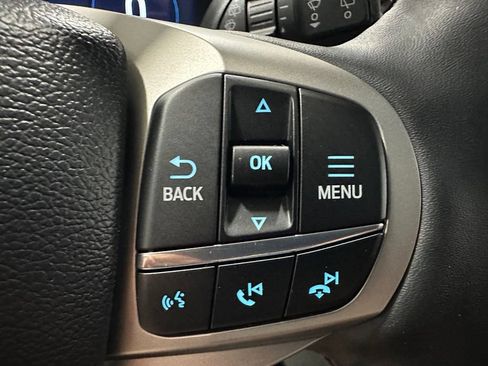 Used 2025 Ford Explorer Active AWD/4WD image 20