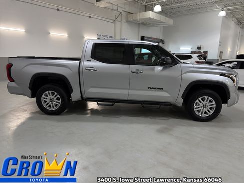 New 2026 Toyota Tundra SR5 AWD/4WD image 10