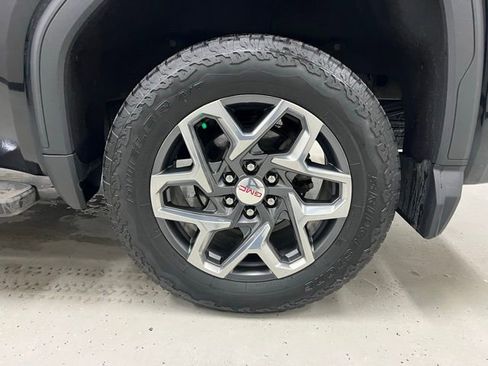 Certified 2022 GMC Sierra 1500 SLT w/ SLT Premium Package AWD/4WD image 7