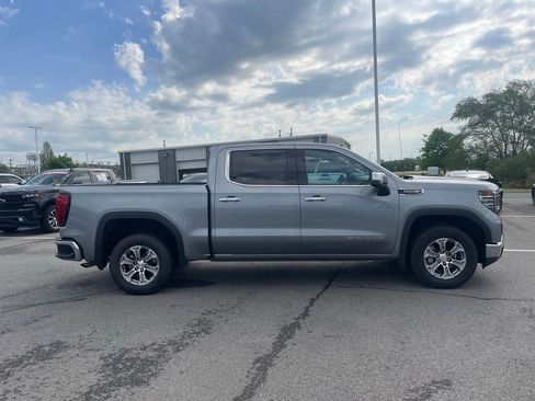 Used 2025 GMC Sierra 1500 SLT RWD image 9
