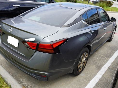 Used 2019 Nissan Altima 2.5 S FWD image 5
