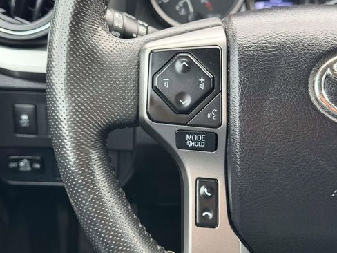 Used 2022 Toyota Tacoma SR5 image 8