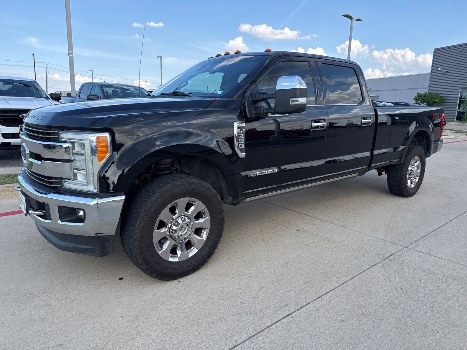 Used 2018 Ford F350 King Ranch w/ King Ranch Ultimate Package AWD/4WD image 3