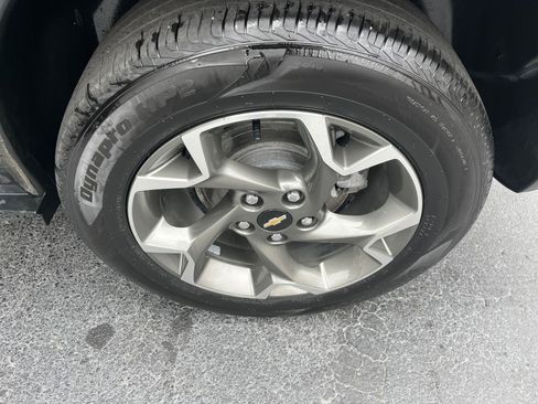 Used 2025 Chevrolet Trax LT w/ LT Convenience Package image 23