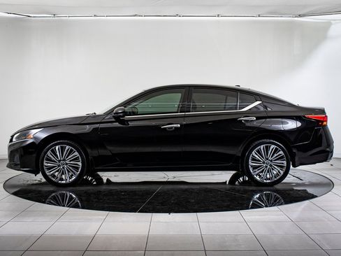 Used 2023 Nissan Altima 2.5 SL image 11