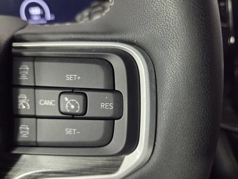 Used 2022 Jeep Wagoneer Series II AWD/4WD image 17