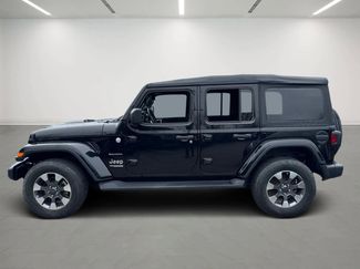 Used 2022 Jeep Wrangler Unlimited Sahara AWD/4WD video 2