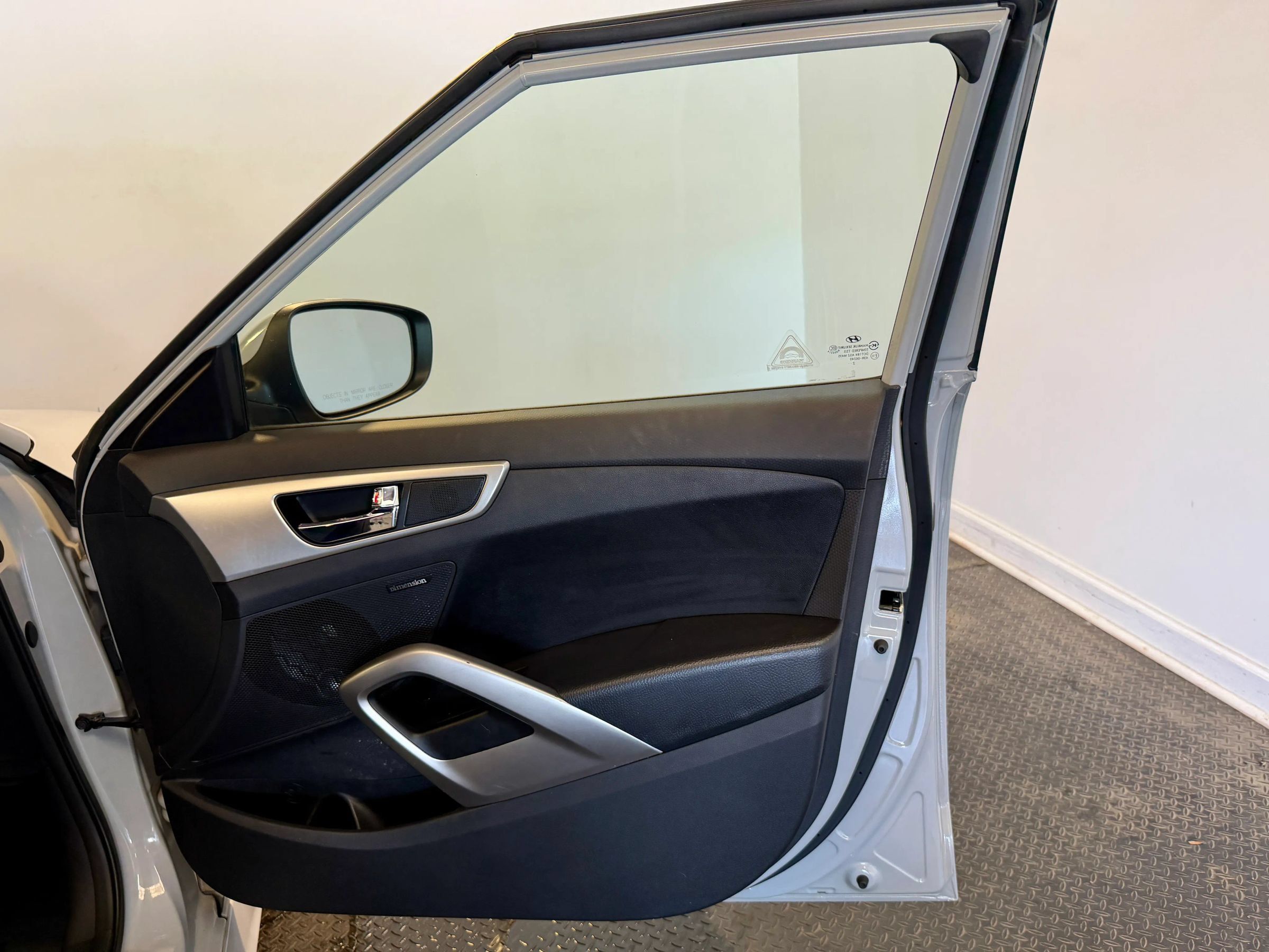 Used 2013 Hyundai Veloster RE:MIX Edition FWD image 26