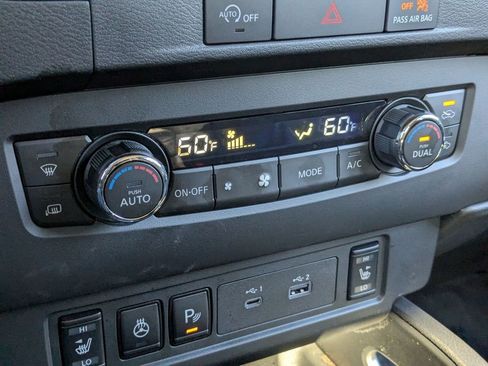 Used 2024 Nissan Frontier SV w/ SV Convenience Package image 21