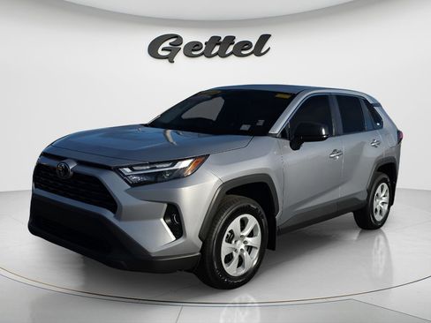 Used 2025 Toyota RAV4 LE FWD image 9