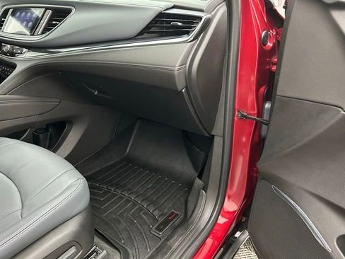 Used 2023 Buick Enclave Essence w/ Sport Touring Edition image 31