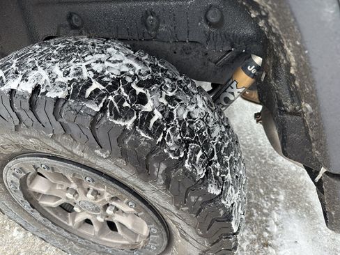 Used 2021 Jeep Wrangler Unlimited Rubicon w/ Dual Top Group image 7