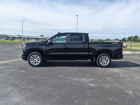 Used 2022 Chevrolet Silverado 1500 Custom image 5