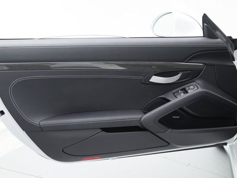 Used 2016 Porsche 911 R image 26