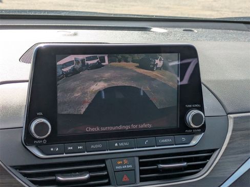 Used 2023 Nissan Altima 2.5 SV image 24