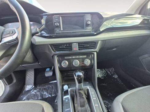 Used 2024 Volkswagen Taos S FWD image 11